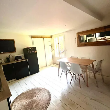 La Hiboutiere Apartment *