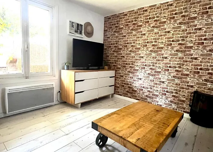La Hiboutiere Apartment *