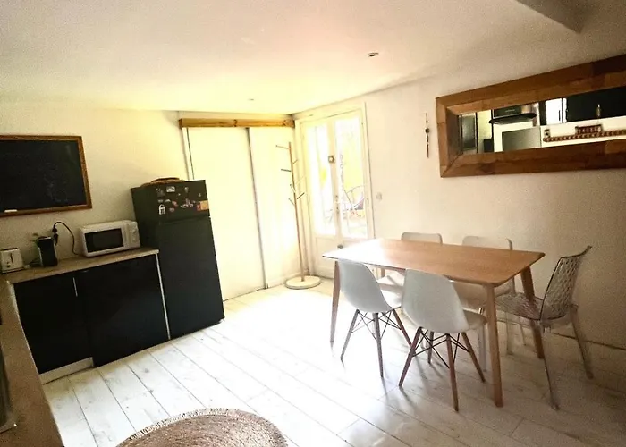 La Hiboutiere Apartment *