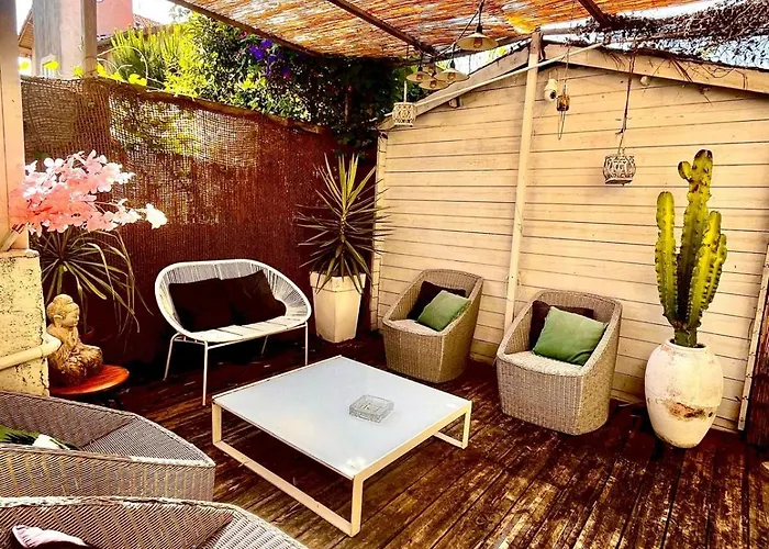 Apartment La Hiboutiere