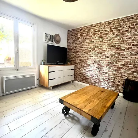 La Hiboutiere Apartment *